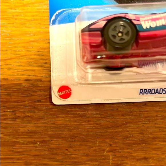 Hot Wheels RROADSTER International Women’s Day Pink and Blue Celebration Racer - Picture 7 of 8